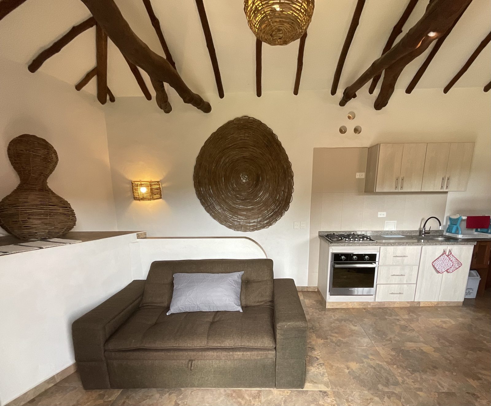 Casa Ágora - Sala con horno de leña tradicional